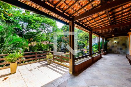 Casa à venda com 450m², 3 quartos e 4 vagasVaranda