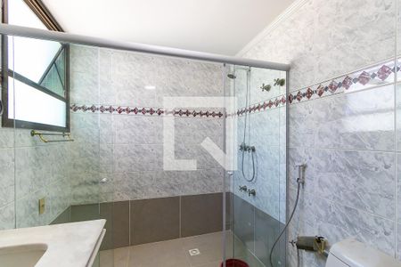 Apartamento à venda com 220m², 3 quartos e 4 vagasBanheiro da suíte