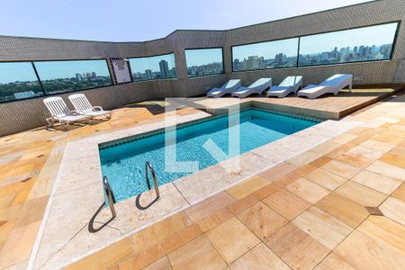 Apartamento à venda com 220m², 3 quartos e 4 vagasÁrea comum - Piscina