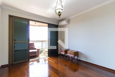 Apartamento à venda com 220m², 3 quartos e 4 vagasQuarto 1 - Suíte