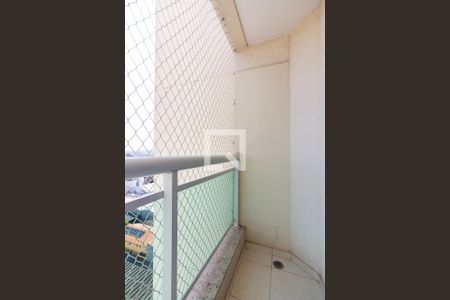 Varanda  de apartamento à venda com 2 quartos, 51m² em Km 18, Osasco