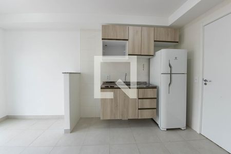 Cozinha de kitnet/studio para alugar com 1 quarto, 29m² em Vila Ema, São Paulo