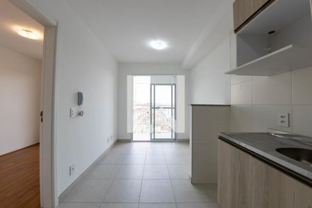 Cozinha de kitnet/studio para alugar com 1 quarto, 29m² em Vila Ema, São Paulo