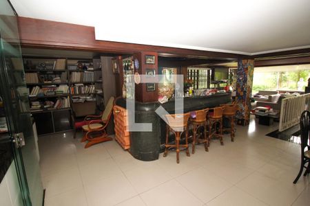 Casa à venda com 1000m², 4 quartos e 8 vagas Casa à venda com 1000m², 4 quartos e 8 vagasVaranda gourmet