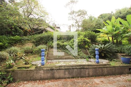 Casa à venda com 1000m², 4 quartos e 8 vagas Casa à venda com 1000m², 4 quartos e 8 vagasJardim