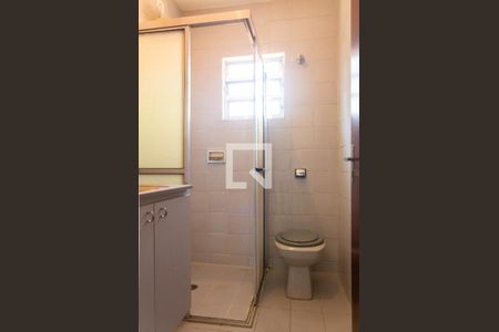 Casa para alugar com 100m², 4 quartos e 2 vagas Casa para alugar com 100m², 4 quartos e 2 vagasBanheiro 2