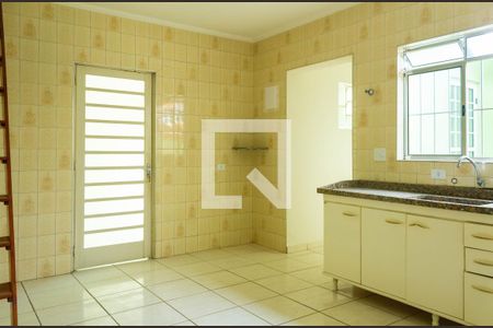 Casa para alugar com 100m², 4 quartos e 2 vagas Casa para alugar com 100m², 4 quartos e 2 vagasCozinha