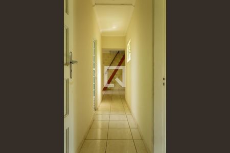 Casa para alugar com 100m², 4 quartos e 2 vagas Casa para alugar com 100m², 4 quartos e 2 vagasCorredor