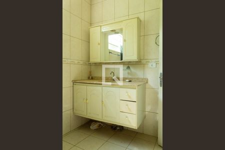 Casa para alugar com 100m², 4 quartos e 2 vagas Casa para alugar com 100m², 4 quartos e 2 vagasBanheiro 1