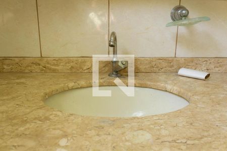 Casa para alugar com 100m², 4 quartos e 2 vagas Casa para alugar com 100m², 4 quartos e 2 vagasBanheiro 1