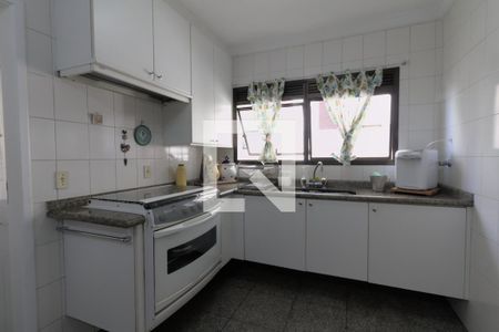 Apartamento à venda com 160m², 4 quartos e 3 vagasCozinha