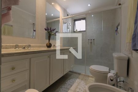 Apartamento à venda com 160m², 4 quartos e 3 vagasBanheiro da Suíte 1