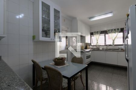 Apartamento à venda com 160m², 4 quartos e 3 vagasCozinha
