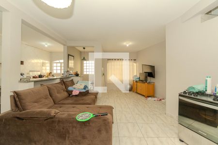 Sala de casa à venda com 8 quartos, 280m² em Bela Vista, São Paulo