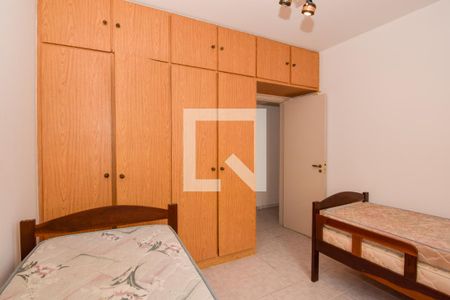 Quarto 1 de apartamento para alugar com 2 quartos, 93m² em Jardim Belmar, Guarujá