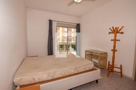 Suíte de apartamento para alugar com 2 quartos, 93m² em Jardim Belmar, Guarujá