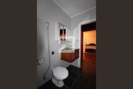 Casa à venda com 176m², 3 quartos e 3 vagasBanheiro da suíte