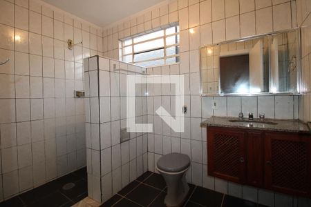 Casa à venda com 176m², 3 quartos e 3 vagasBanheiro Social