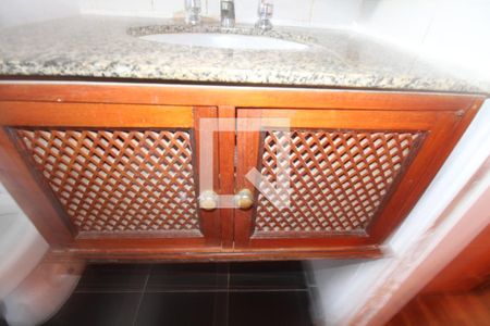 Casa à venda com 176m², 3 quartos e 3 vagasBanheiro da suíte