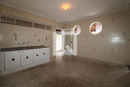 Casa à venda com 176m², 3 quartos e 3 vagasCozinha