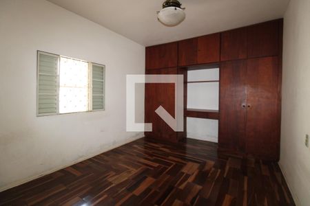 Casa à venda com 176m², 3 quartos e 3 vagasQuarto 2