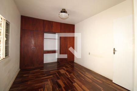 Casa à venda com 176m², 3 quartos e 3 vagasQuarto 2