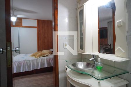 Casa à venda com 360m², 5 quartos e 5 vagasBanheiro da Suíte