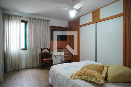 Casa à venda com 360m², 5 quartos e 5 vagasSuíte