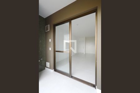 Varanda de apartamento para alugar com 2 quartos, 62m² em Coloninha, Florianópolis