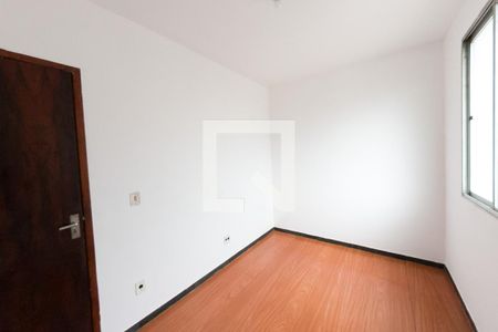 Quarto 2 de apartamento para alugar com 3 quartos, 67m² em Carlos Prates, Belo Horizonte