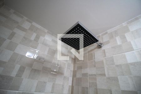 Banheiro de apartamento para alugar com 2 quartos, 50m² em Brás, São Paulo