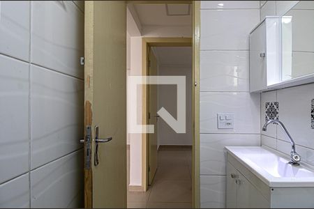 banheiro social de apartamento para alugar com 2 quartos, 53m² em Jardim Celeste, São Paulo
