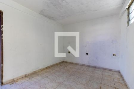 Casa para alugar com 150m², 2 quartos e 3 vagasQuarto de apoio