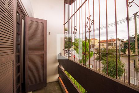 Sacada de casa para alugar com 4 quartos, 328m² em Cavalhada, Porto Alegre
