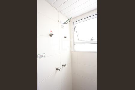 Banheiro de apartamento à venda com 2 quartos, 43m² em Parque Reboucas, São Paulo