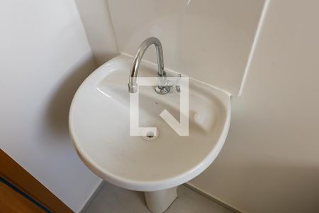 Banheiro de apartamento à venda com 2 quartos, 43m² em Parque Reboucas, São Paulo