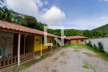 Casa para alugar com 62m², 2 quartos e 1 vaga Casa para alugar com 62m², 2 quartos e 1 vagaFachada