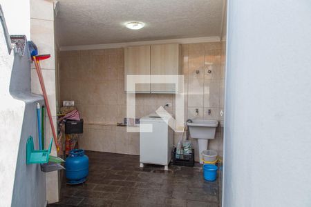 Casa à venda com 240m², 2 quartos e 2 vagasÁrea de Serviço