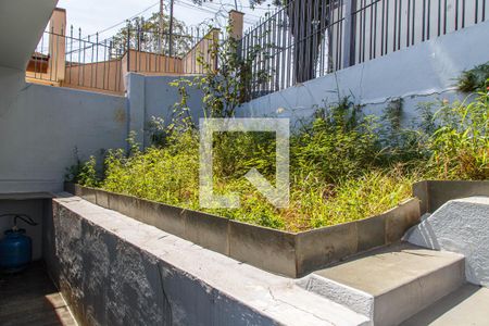 Casa à venda com 240m², 2 quartos e 2 vagasQuintal