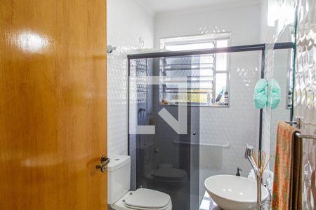 Casa à venda com 240m², 2 quartos e 2 vagasBanheiro