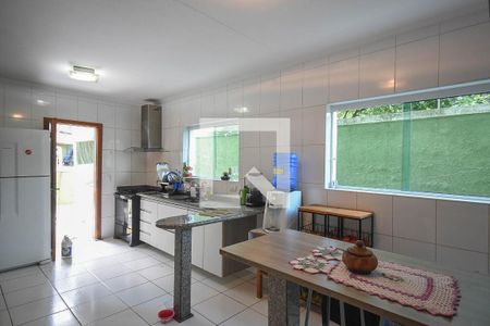 Casa à venda com 175m², 3 quartos e 2 vagasCozinha