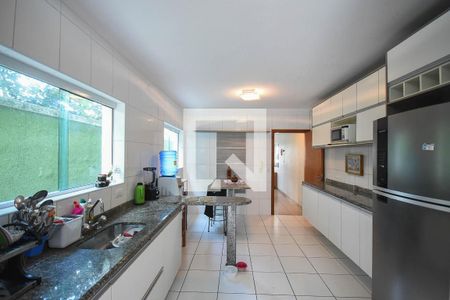 Casa à venda com 175m², 3 quartos e 2 vagasCozinha