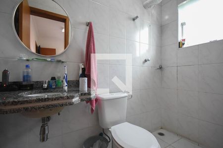 Casa à venda com 175m², 3 quartos e 2 vagasBanheiro suíte 1