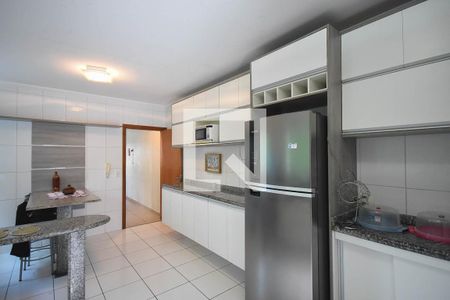 Casa à venda com 175m², 3 quartos e 2 vagasCozinha