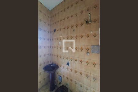 Apartamento à venda com 85m², 2 quartos e sem vaga Apartamento à venda com 85m², 2 quartos e sem vagaBanheiro Social