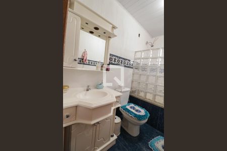 Casa à venda com 140m², 2 quartos e 2 vagas Casa à venda com 140m², 2 quartos e 2 vagasBanheiro da Suíte