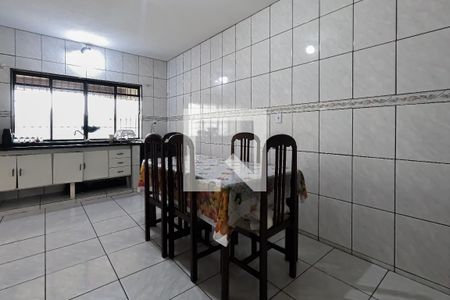 Casa à venda com 125m², 2 quartos e 2 vagas Casa à venda com 125m², 2 quartos e 2 vagasCozinha