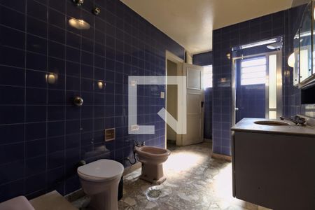 Casa à venda com 240m², 2 quartos e 3 vagas Casa à venda com 240m², 2 quartos e 3 vagasBanheiro