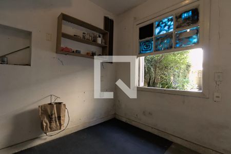 Casa à venda com 240m², 2 quartos e 3 vagas Casa à venda com 240m², 2 quartos e 3 vagasQuarto de Serviço