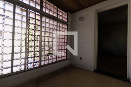 Casa à venda com 240m², 2 quartos e 3 vagas Casa à venda com 240m², 2 quartos e 3 vagasCloset do quarto 2